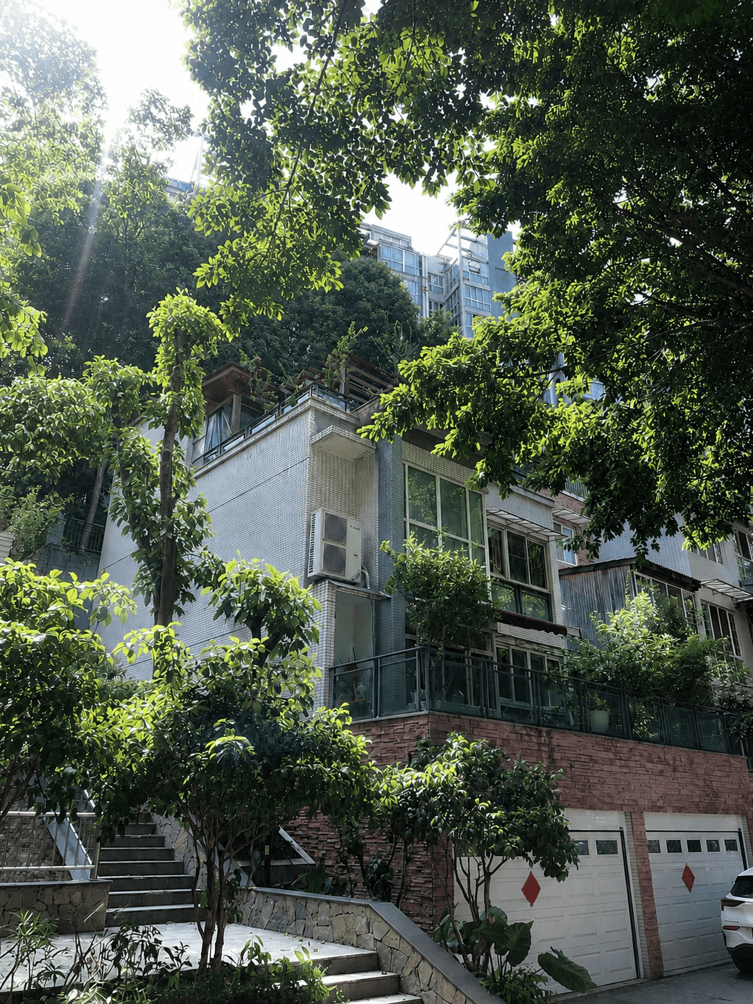 娄底岛居岁月从容升级：小小岛老别墅加装蒂升悦行款电梯